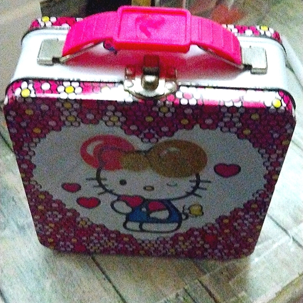 Hello Kitty lunch box